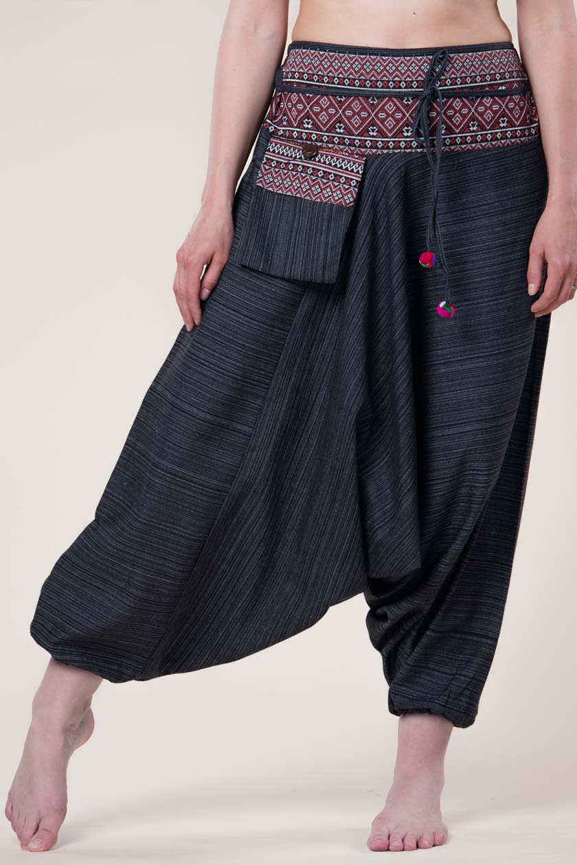 Pinstripe Hill Tribe Artisan Low Cut Haaremihousut